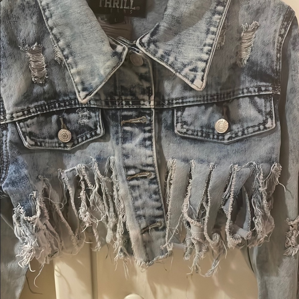Thrill Light Blue Cropped Denim Jacket - Picture 3 of 4
